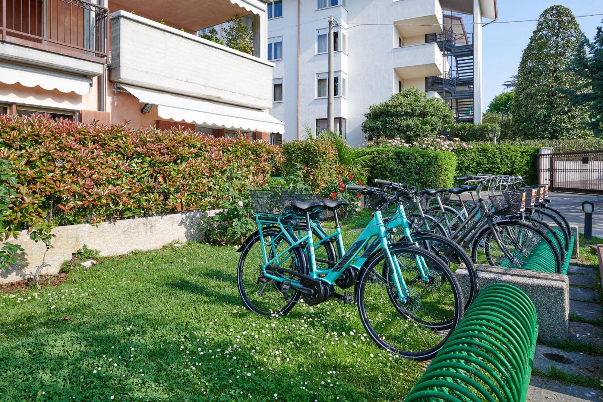 Apartments Rainer - Front Lake Bardolino Exteriör bild